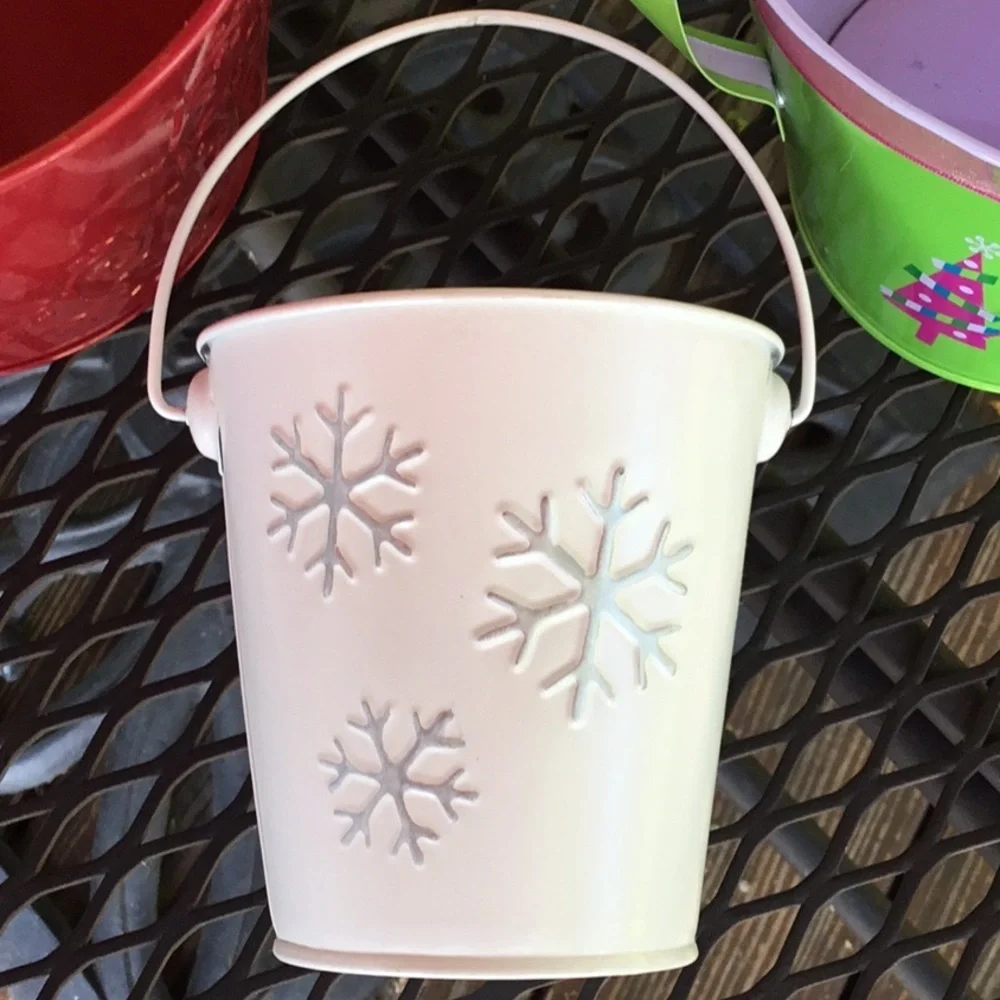 Set of 3 tin baskets